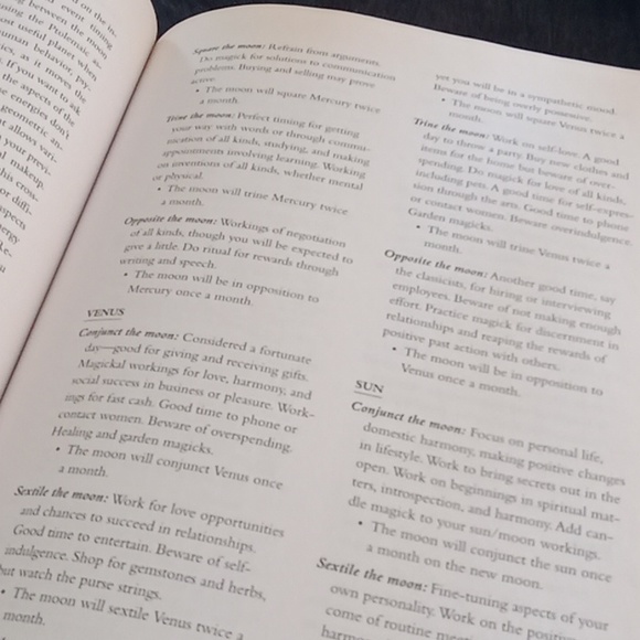 Book of Shadows Solitary Witch - Picture 5 of 6